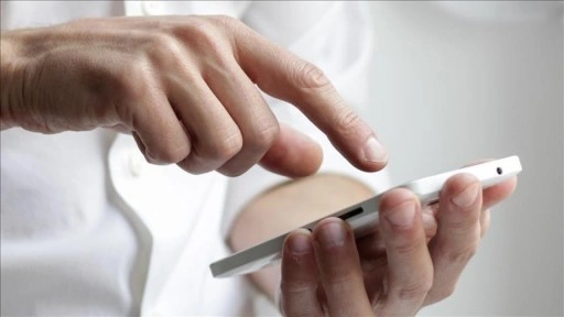 Dijitalleşmenin olumsuz etkileri "yılın kelimeleri"ne damga vuruyor