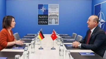 Dışişleri Bakanı Çavuşoğlu, İngiliz, Alman ve Hollandalı mevkidaşlarıyla görüştü