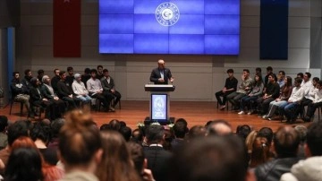 Dışişleri Bakanı Çavuşoğlu, uluslararası ilişkilerin hızlı bir değişimden geçtiğini söyledi