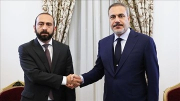 Dışişleri Bakanı Fidan, Ermenistan Dışişleri Bakanı Mirzoyan ile görüştü