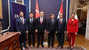 Dışişleri Bakanı Fidan, Macaristan'da ziyaretlerde bulundu