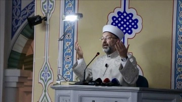 Diyanet İşleri Başkanı Erbaş: Hep birlikte mazlumlar için dua edelim