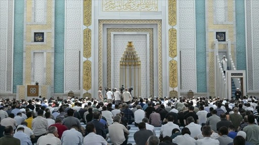Diyanet İşleri Başkanı Erbaş'tan orman yangınlarına karşı yağmur duası