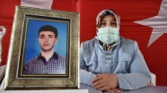 Diyarbakır annelerinden Elhaman: Oğlum gel devletimize sığın