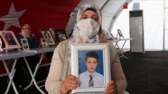 Diyarbakır annelerinden Solmaz Övünç: HDP benim çocuğumu nasıl götürdüyse öyle getirsin