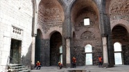 Diyarbakır&#039;da 1800 yıllık Saint George Kilisesi onarılıyor