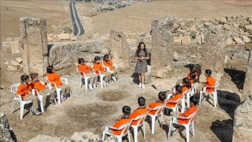 Diyarbakır'da 3 bin yıllık Zerzevan Kalesi öğrencilere ders ve etkinlik alanı oldu