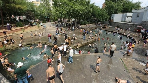 Diyarbakır'da hava sıcaklığı 42 dereceye ulaştı