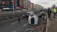 Diyarbakır'da yolcu minibüsü devrildi: 7 yaralı