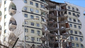 Diyarbakır'da depremde yıkılan Galeria Sitesi'nin tutuklu 4 sanığına 17 yıl 6'şar ay