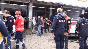Diyarbakır'da sanayi sitesindeki bir iş yerinde patlamada 5'i ağır 10 kişi yaralandı