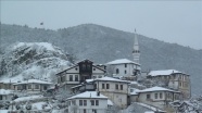 Doğu Marmara ve Batı Karadeniz'de kar yağışı devam ediyor