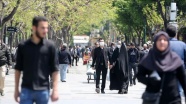 Doktor Hüsrevniya: İran'da Kovid-19 vaka sayılarındaki tırmanış endişe verici