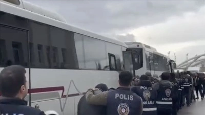 Dolandırıcılık yapan 22 ş&uuml;phelinin tutuklandığı operasyonun detayları ortaya &ccedil;ıktı