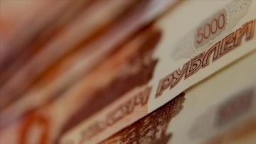 Dolar/ruble paritesi 18 ay sonra ilk defa 102 seviyesini&#160;aştı