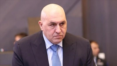 Dubai'de mahsur kalan İtalya Savunma Bakanı Crosetto &uuml;lkesine d&ouml;n&uuml;yor