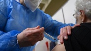 Dünya genelinde 2 milyar 49 milyondan dozdan fazla Kovid-19 aşısı yapıldı