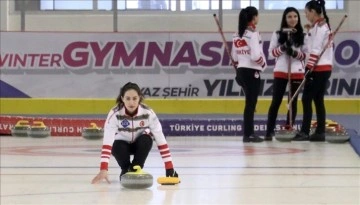 Dünya Kadınlar Curling Şampiyonası'nda ilk 8'e giren milli curlingciler, olimpiyatlara oda