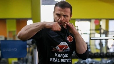 D&uuml;nya kick boks şampiyonu Kadir Yıldırım'a g&ouml;re başarının sırrı disiplin