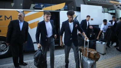 D&uuml;nya Kupası'na katılacak İran Milli Futbol Takımı, Antalya'dan ayrıldı