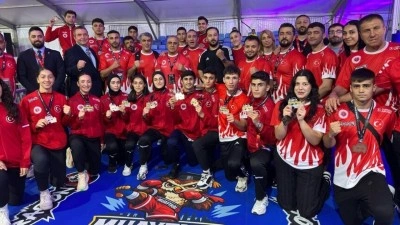 D&uuml;nya Muaythai Şampiyonası'nda milli sporculardan 4'&uuml; altın, 16 madalya