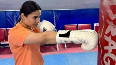 D&uuml;nya şampiyonu milli boks&ouml;r g&ouml;z&uuml;n&uuml; olimpiyat şampiyonluğuna dikti