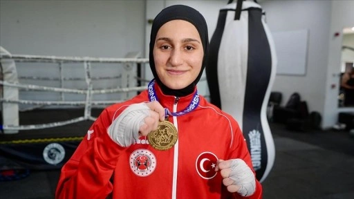 Dünya şampiyonu muaythaici Fatma Çeken'in hayali 2032 Brisbane Olimpiyatları