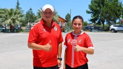 D&uuml;nya &uuml;&ccedil;&uuml;nc&uuml;s&uuml; bocceci Yağmur'un hedefi Avrupa şampiyonluğu