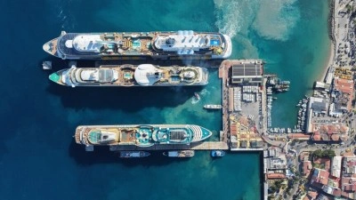 D&uuml;nyaca &uuml;nl&uuml; kruvaziyerler d&uuml;meni İstanbul'a kırdı