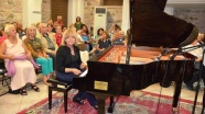 Dünyaca ünlü piyanist Biret&#39;den Ayvalık ta konser