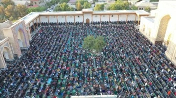 Dünyada Ramazan Bayramı kutlanıyor