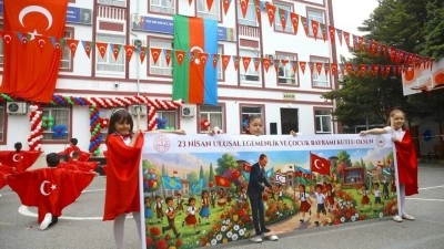 D&uuml;nyadan 23 Nisan Kutlamaları