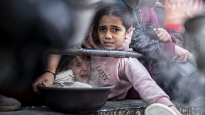 D&uuml;nyanın d&ouml;rt bir yanındaki savaşların y&uuml;k&uuml;n&uuml; en fazla &ccedil;ocuklar &ccedil;ekiyor