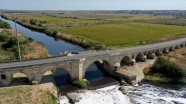 Dünyanın en uzun taş köprüsü olarak bilinen Uzunköprü için restorasyon çağrısı