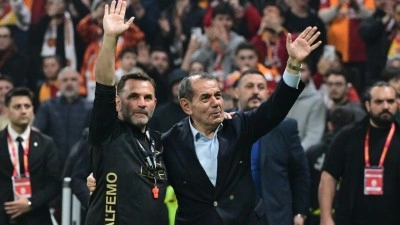 Dursun &Ouml;zbek ve Okan Buruk, "dipte" aldıkları Galatasaray'ı rekorlarla zirveye taşıdı
