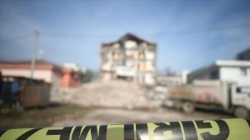 Düzce'deki depremde zarar gören hanelere 10 milyon lira aktarıldı