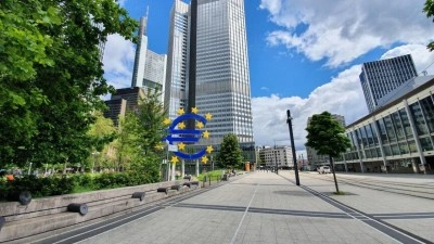 ECB'den "enflasyonun ikinci tur etkilerine karşı tedbir" mesajı