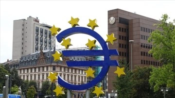 ECB, enflasyondaki artışa rağmen faiz oranlarını değiştirmedi