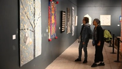 Edirne Bienali'nde geleneksel dokuma &ccedil;ağdaş yorumlarla sergileniyor