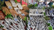 Edirne'de av sezonunun ilk gününde tezgahlar istavrit ve sardalyayla şenlendi