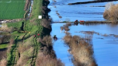 Edirne'de taşkın yapan nehirlerin debileri d&uuml;ş&uuml;yor