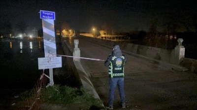 Edirne'de Tunca K&ouml;pr&uuml;s&uuml; taşkın riski nedeniyle trafiğe kapatıldı