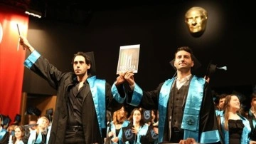 Edirne'deki mezuniyet töreninde öğrencilerden Filistin'e destek