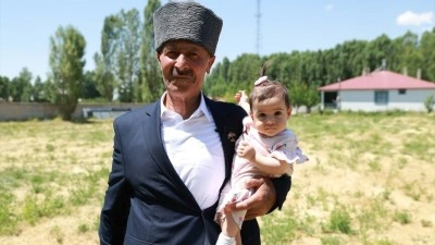 'Efsane tank'ın şof&ouml;r&uuml; Kıbrıs gazisi, silah arkadaşlarıyla verdiği m&uuml;cadeleyi unutamıyor