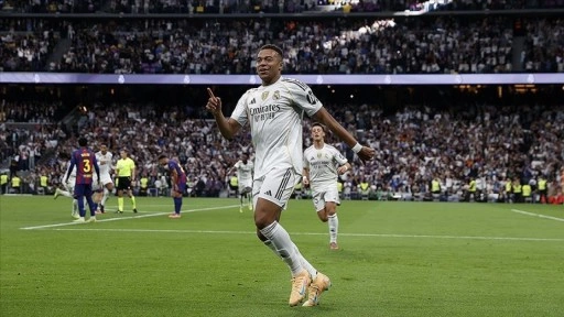 "El Clasico"da kazanan taraf Barcelona'yı 2-1 ile geçen Real Madrid oldu