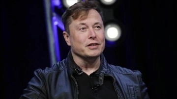 Elon Musk, Cadılar Bayramı kutlaması için &quot;Drakula'nın şatosunu&quot; kiraladı