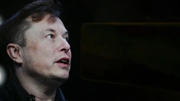 Elon Musk, Tesla'daki hisse oranını yükseltmeden yapay zekaya yatırım yapmak istemiyor