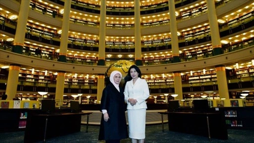 Emine Erdoğan, Güney Kore Devlet Başkanı'nın eşi Kim ile Millet Kütüphanesi'ni ziyaret ett
