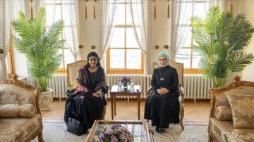Emine Erdoğan, Senegal Cumhurbaşkanı Sall'ın eşi Marieme Faye Sall ile görüştü