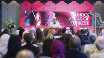 Emine Erdoğan, Türkevi'ndeki sergide Anadolu tekstilini devlet başkanlarının eşlerine tanıttı